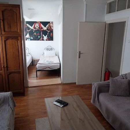 Apartment Balkanika Budget - Free Parking Belgrad Exterior foto